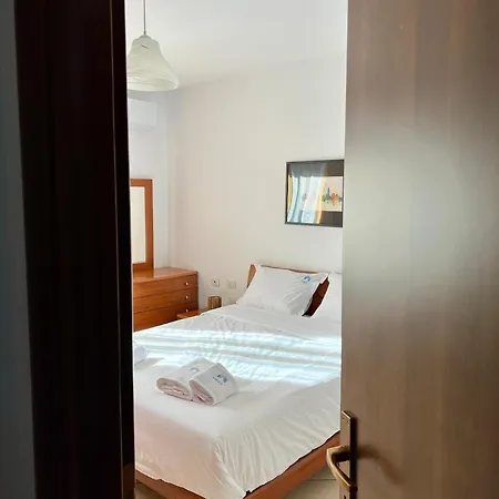 Balkon Bliss - Modern 1-br In Central Διαμέρισμα
